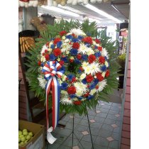 W-9: Patriotic Standing Wreath