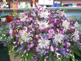 CS-27: Vibrant Love Casket Spray