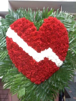 H-23: Peaceful Love Closed Standing Heart