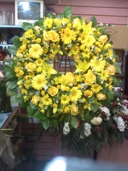 W-7: Vivid Expressions Standing Wreath