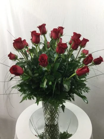18 Red Roses Bouquet